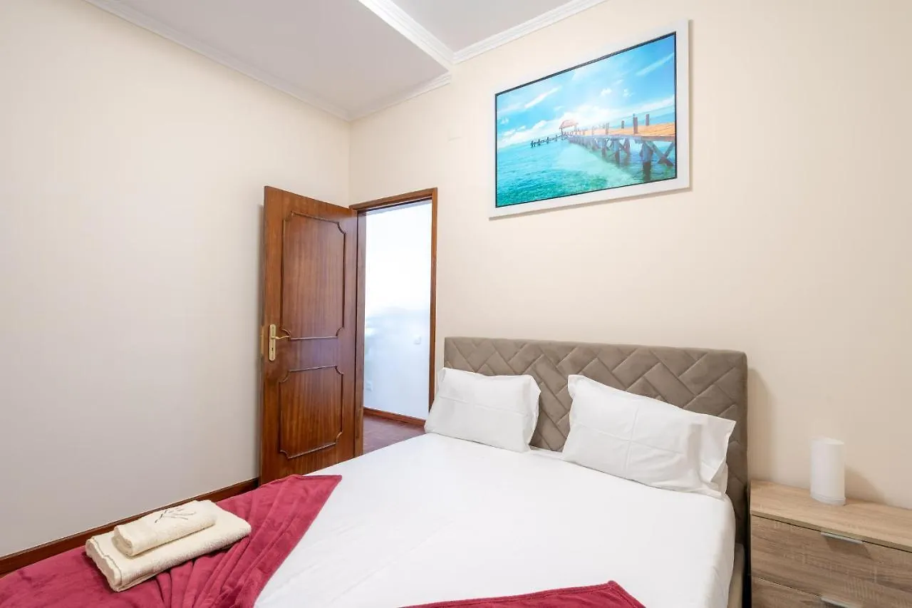Flowers Island House 3 Canico  0*, Canico (Madeira)